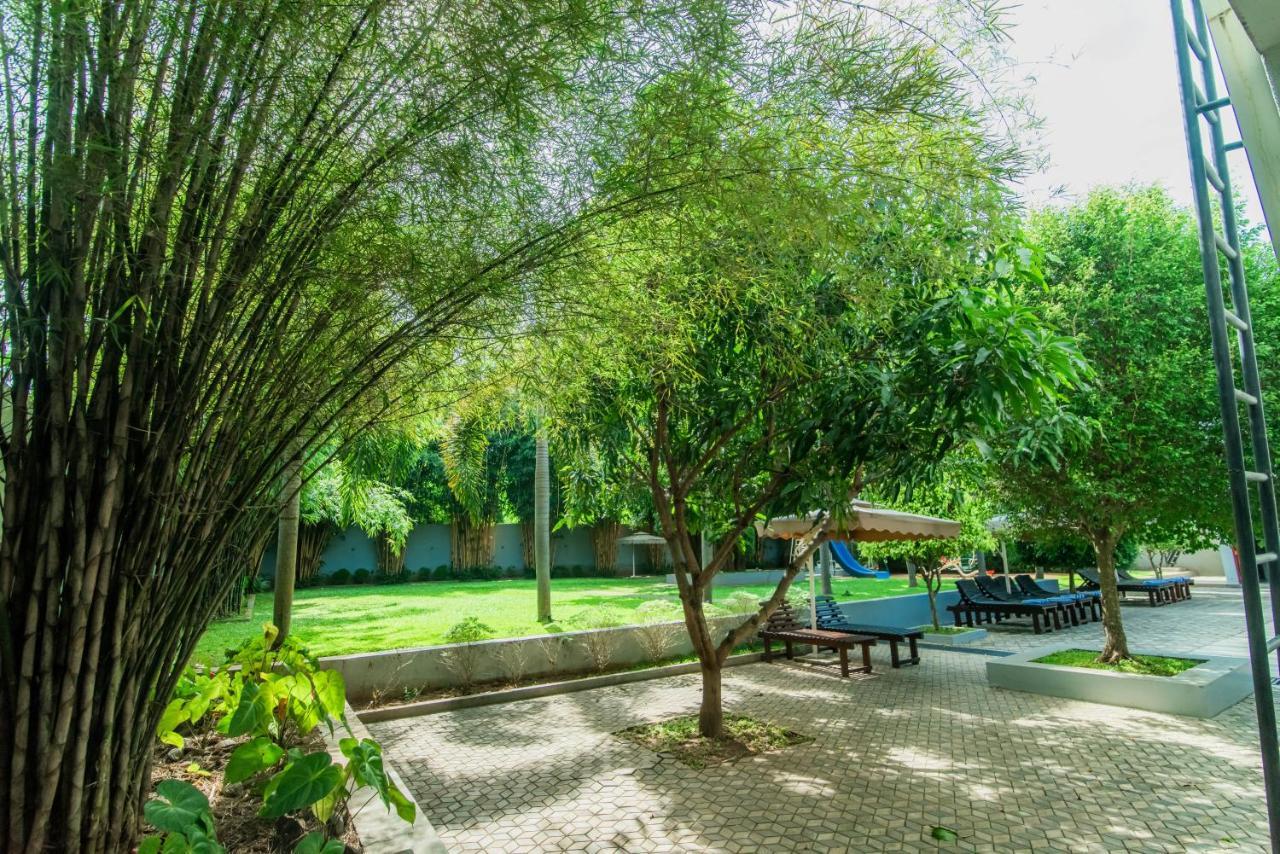 Royal Reach Udawalawe Hotel Luaran gambar