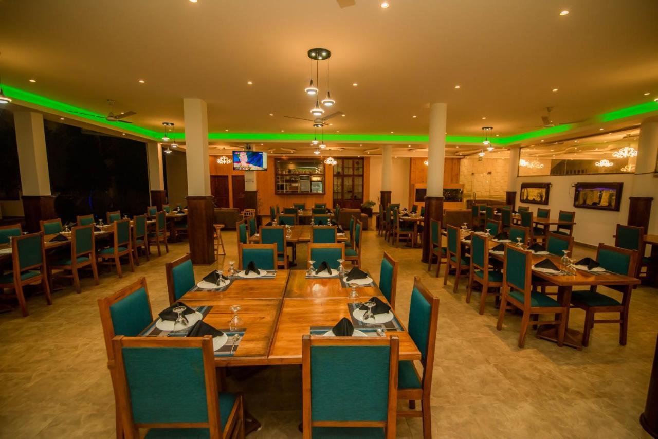 Royal Reach Udawalawe Hotel Luaran gambar
