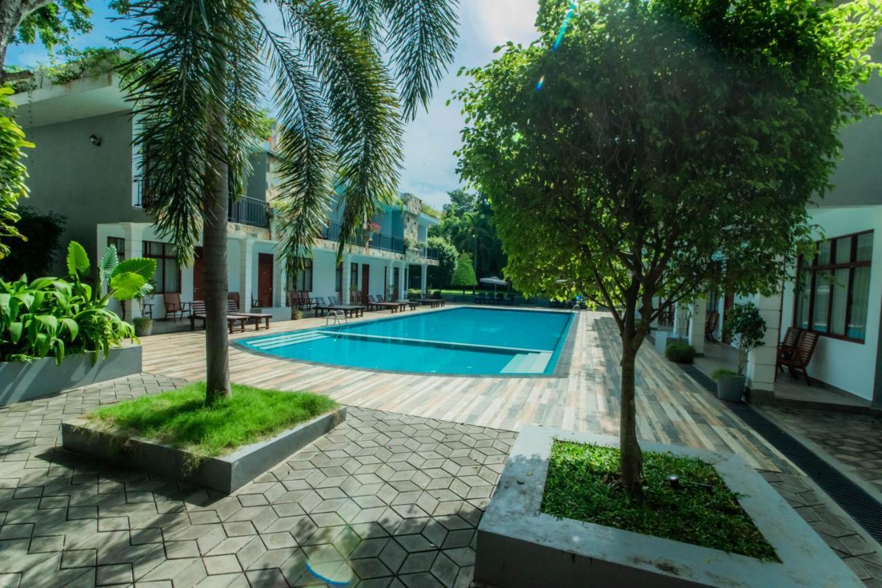 Royal Reach Udawalawe Hotel Luaran gambar
