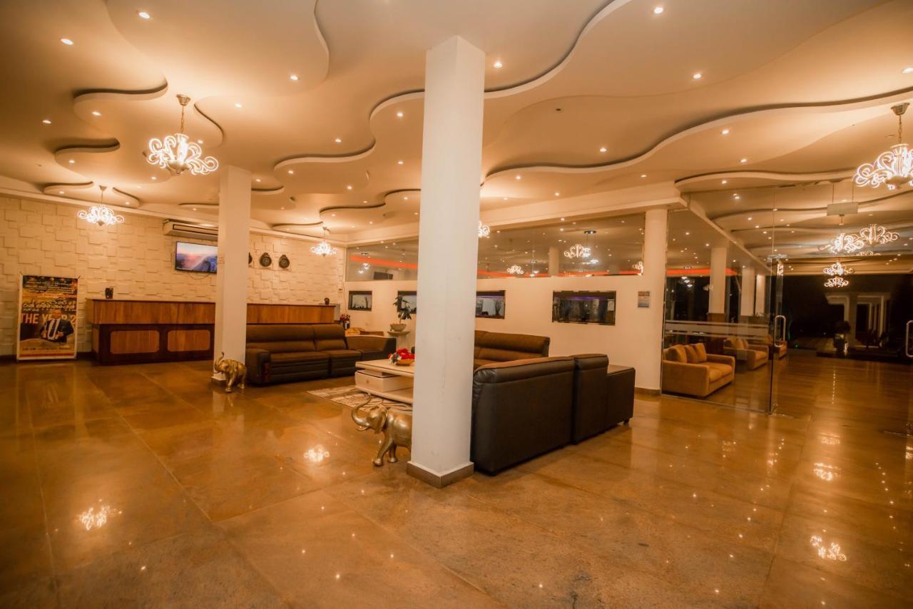 Royal Reach Udawalawe Hotel Luaran gambar
