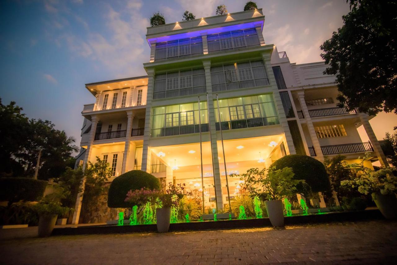 Royal Reach Udawalawe Hotel Luaran gambar