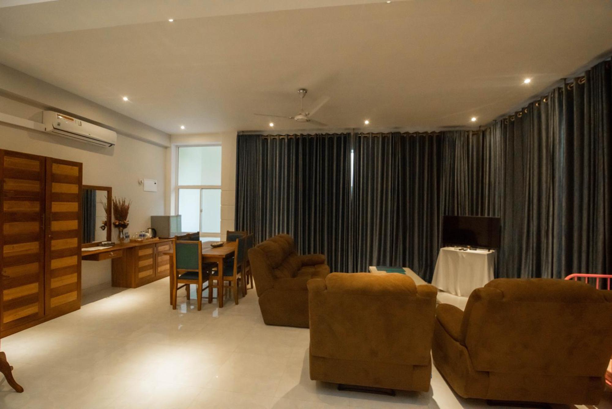 Royal Reach Udawalawe Hotel Bilik gambar